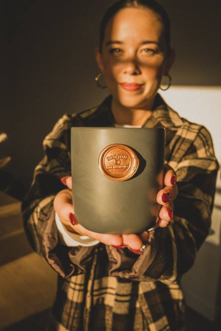 střelný bronz Brixton x Muse unisex flanelová vonná svíčka 4DHP366 Příslušenství